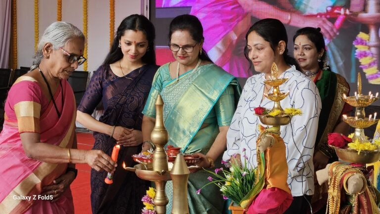 अकोल्यात अजय महिला शक्ती संमेलनाचा हजारो महिलांनी लाभ घेतला.