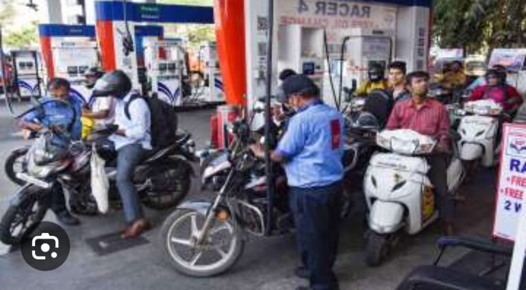 लोकसभा निवडणुकीवर डोळा ! पेट्रोल अन् डिझेल १० रुपयांनी स्वस्त होण्याची लवकरच घोषणा