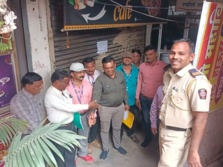अकोला शहरातील दोन कॅफेना भलतेच ‘उद्योग’ होत असल्याने ठोकले टाळे !  मनपाची कारवाई 