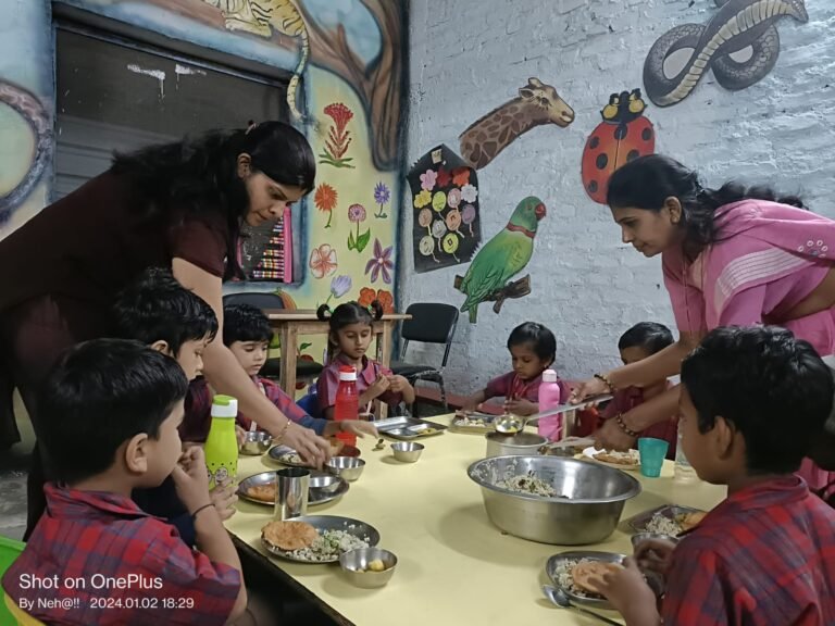 हॅपी अवर्स स्कुलमध्ये विद्यार्थ्यांच्या व्यक्तिमत्व विकासासाठी स्काऊट गाईड कॅम्प ; स्वयंशिस्तचे दिले धडे