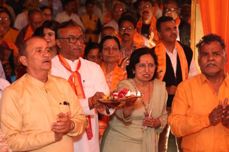 अकोल्यातील कार सेवकांचा सत्कार ! हरीशभाई आणि आलीमचंदानी परिवारतर्फे कृतज्ञता