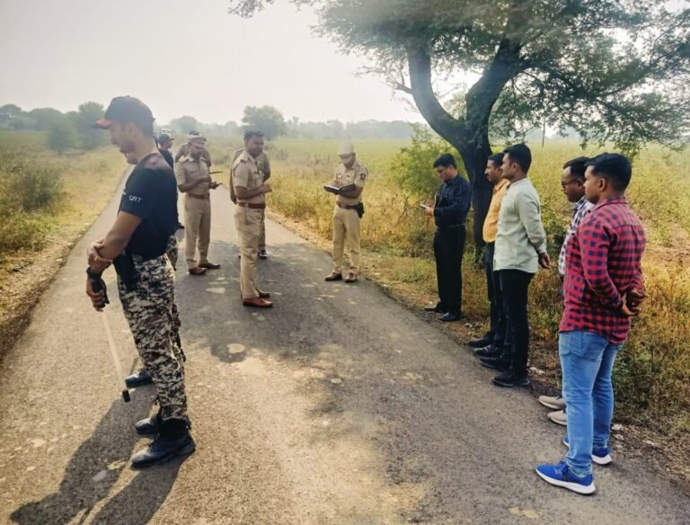 अकोला SP ऑन द स्पॉट ! 25 हजाराचे बक्षीस ! वाहनावर गाेळीबार प्रकरण