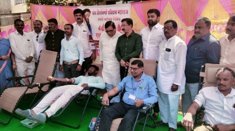 ५० युवकांनी रक्तदान करुन वाहिली संत रविदास यांना जयंतीदिनी आदरांजली