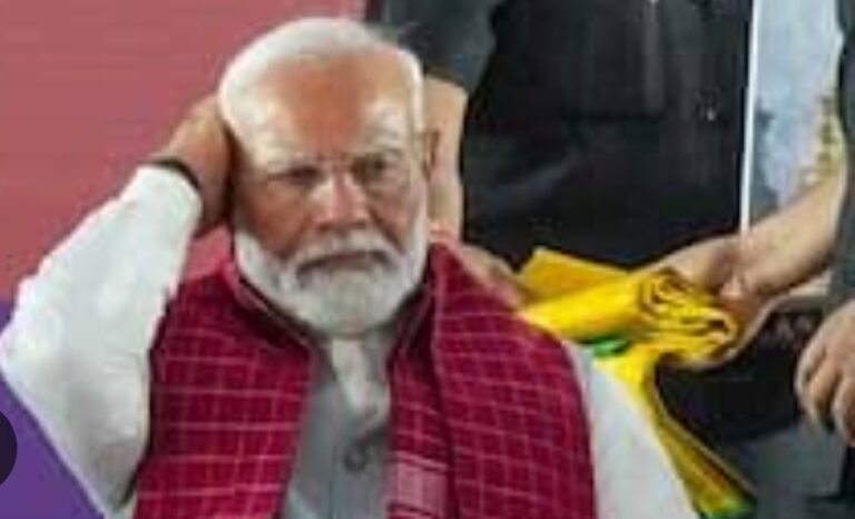 पहिल्यांदा मोदी ‘बॅकफुट’ वर ! प्रचारातील ‘नॅरेटिव्ह’ मोदींनाच प्रतिकुल जाऊ लागले ?  जाहीरातीत बाळासाहेब ठाकरे