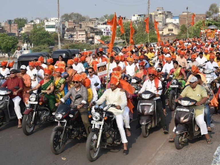 संस्कृती संवर्धन यात्रेत ‘मतदानाचा हक्क बजावा’ चं आवाहन !  शहरात ठिकठिकाणी उत्साहात स्वागत
