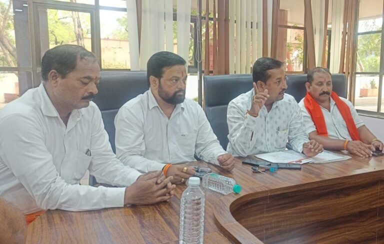 अकोलेकरानो ब्ल्यू, रेड लाईनवर स्थगिती नाही ! सत्ताधारी करताहेत  दिशाभूल- राजेश मिश्रा