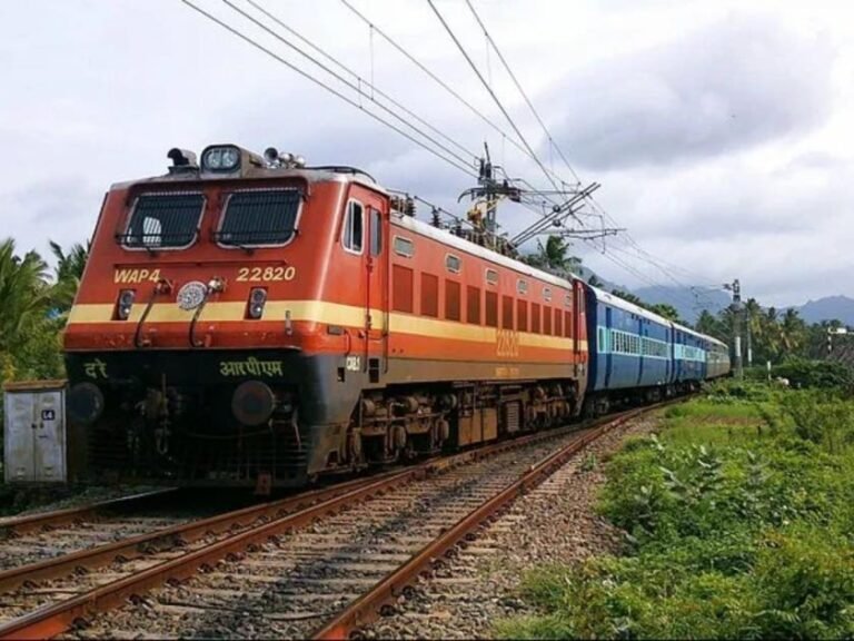 अकोला रेल्वे स्थानकावरील शालीमार, आझाद हिंद एक्स्प्रेससह 6 रेल्वे रद्द 