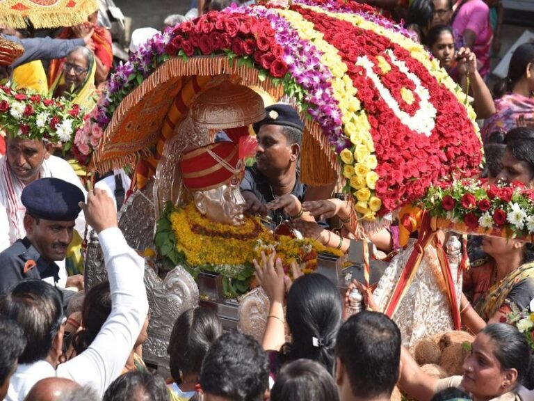 ‘श्रीं’च्या जयघोषाने राजेश्वर नगरी दुमदुमली ! पूजाअर्चा करून जल्लोषात स्वागत