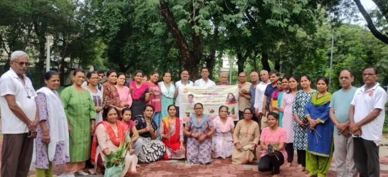 आयुर्वेद शिरोमणी आचार्य बालकृष्ण महाराजांचा जन्म दिवस जडीबूटी दिवस म्हणून साजरा