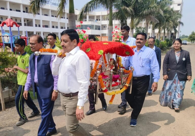 भारतीय संविधानाचे अनुकरण नाही अनुसरण करावे लागेल -डॉ.एम.आर. इंगळे