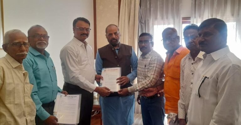 तेलंगी समाजाचा ओबीसीमध्ये समावेश करा! मागासवर्गीय आयोगाचे अध्यक्ष अहिर यांना निवेदन