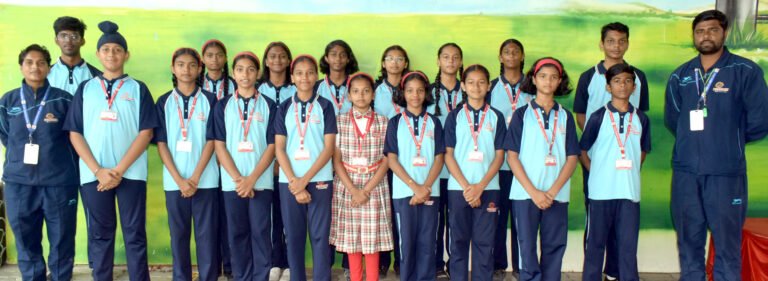प्रभात किड्स स्कुलचे 17 विद्यार्थी बास्केटबॉल विभागीय स्पर्धेत